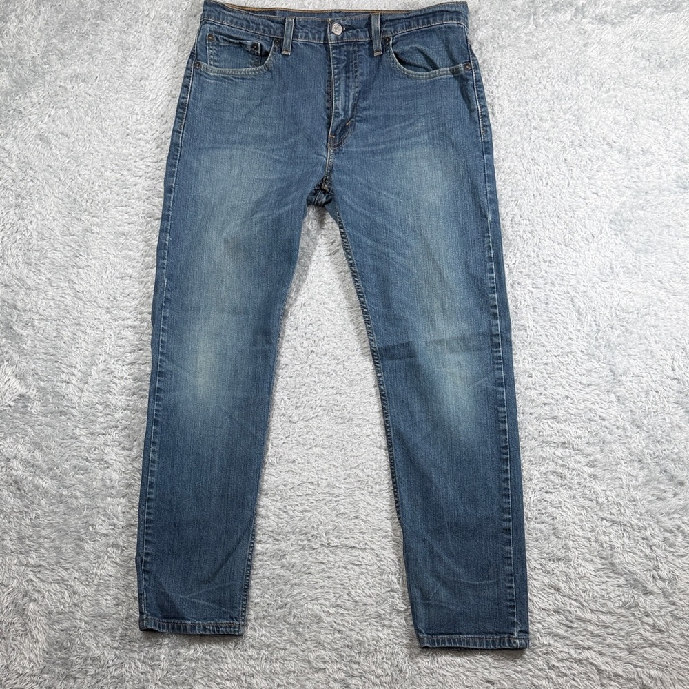 Levi's Slim Fit Jeans in Classic Blue